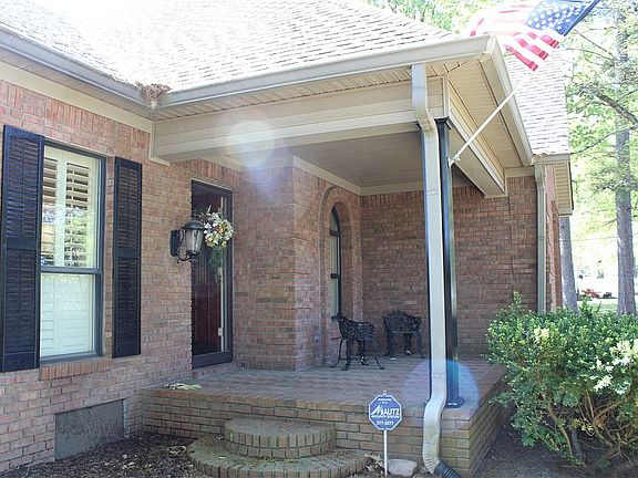 3rd image of 1524 Garland Dr