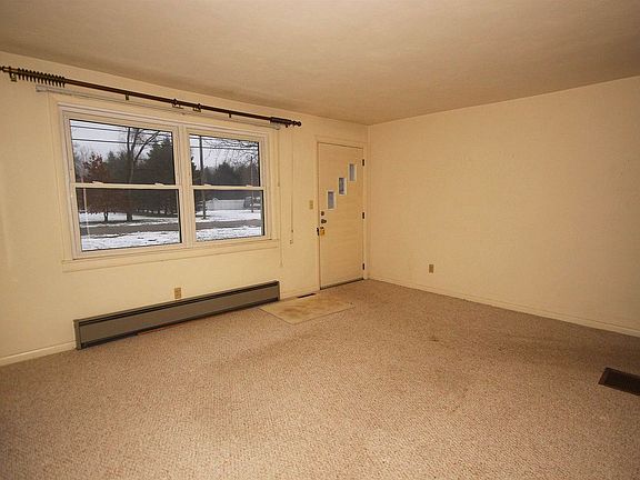 3rd image of 54875 Willow Creek Dr