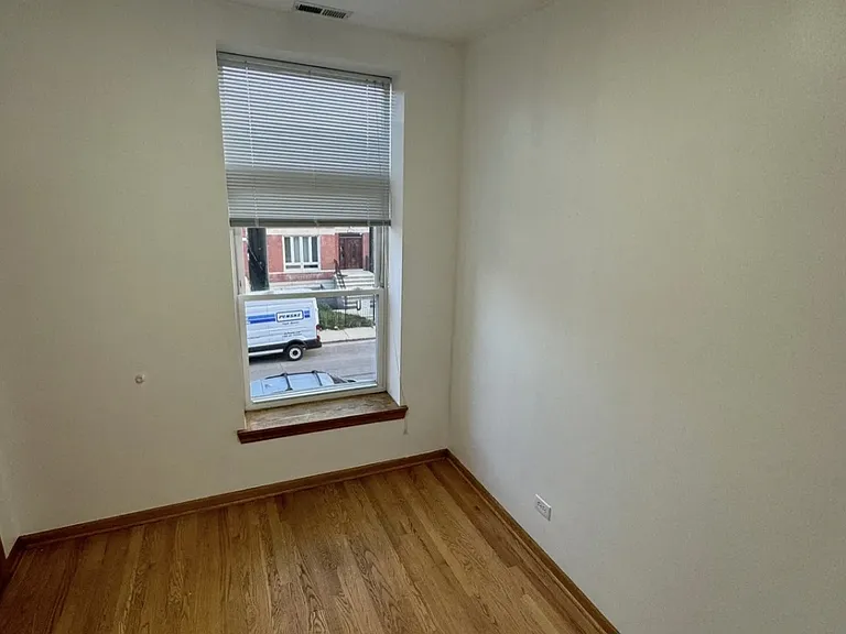 2424 W Polk St #2W — Photo 10