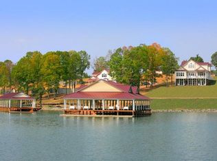 276 Emerald Bay Dr, Moneta, VA 24121