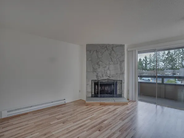 4709 176th St SW APT C2, Lynnwood, WA 98037