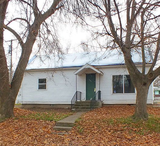 1st image of 300 N Cottonwood St