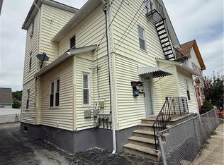 141 Pomona Ave, Providence, RI 02908