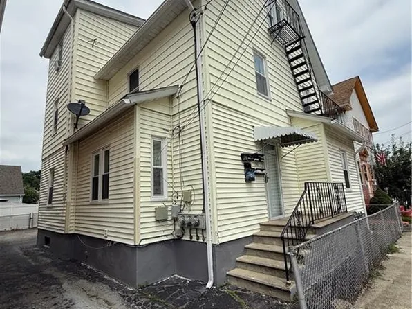 141 Pomona Ave, Providence, RI 02908