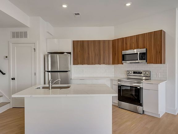 2nd image of 4200 Lancaster Ave #201