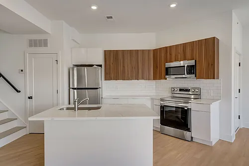 Floor plan 305