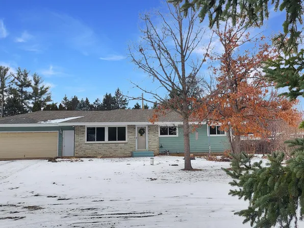 897 Main St, Lino Lakes, MN 55014
