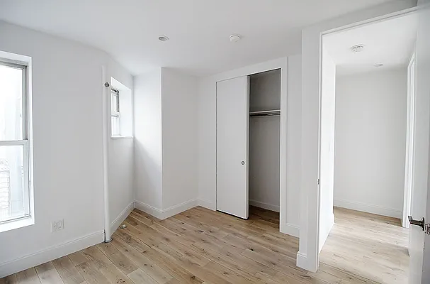 Rented by Julianna Realty Corp | media 50