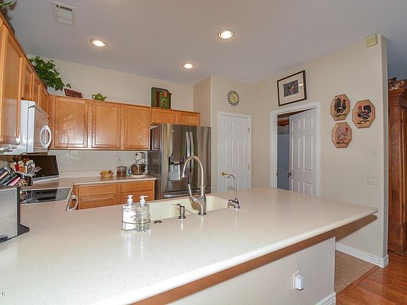 3rd image of 16466 W Rock Springs Ln