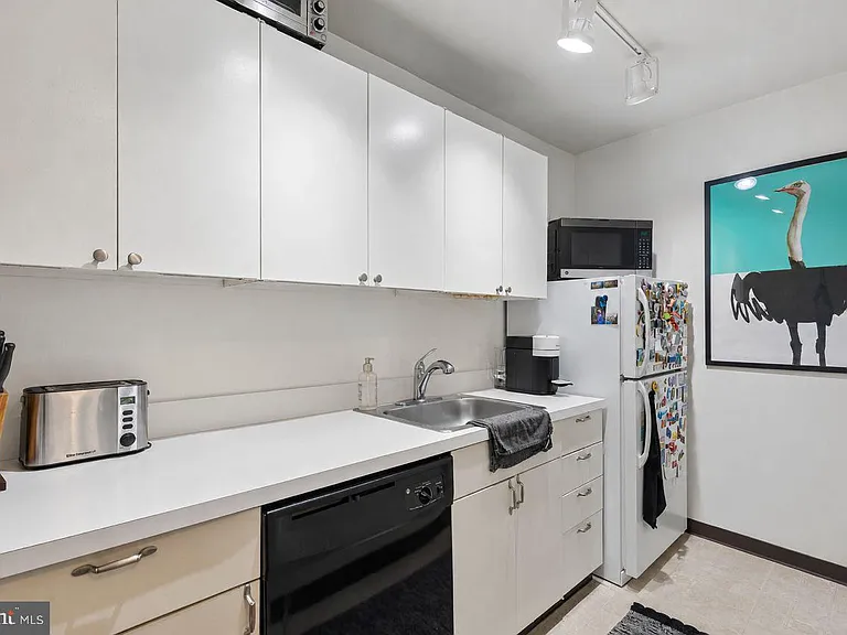 210 Locust St #26FW — Photo 5