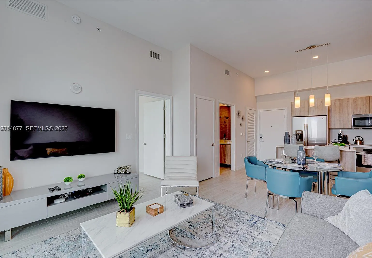 Quadro Condo — Photo 2