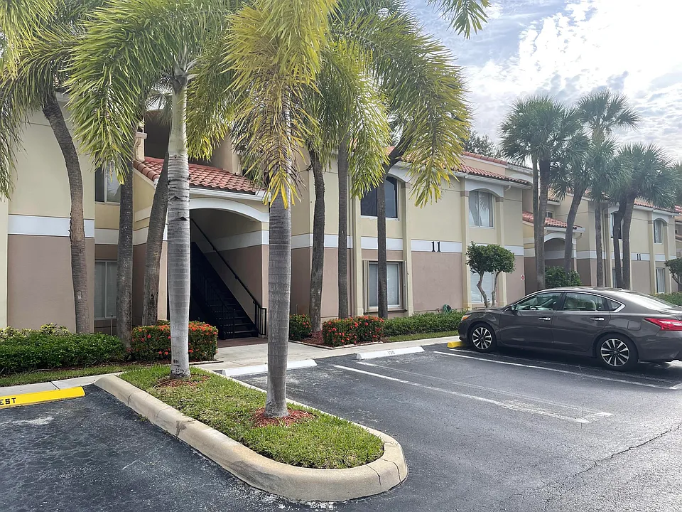 815 W Boynton Beach Blvd #11203