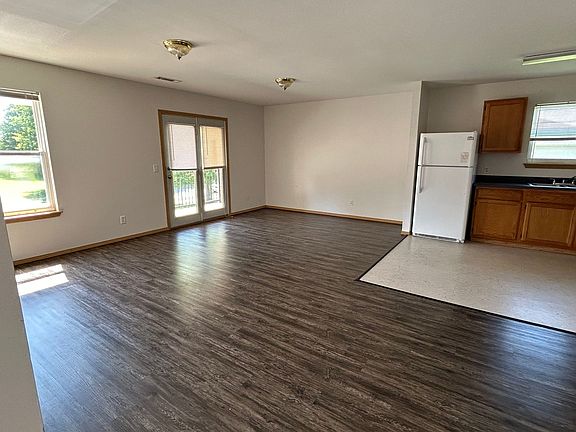 5th image of 316 Erin Pl Unit 201