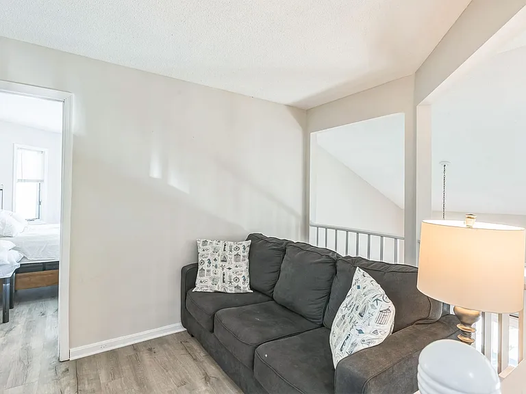 101 W Cape Shores Dr — Photo 30