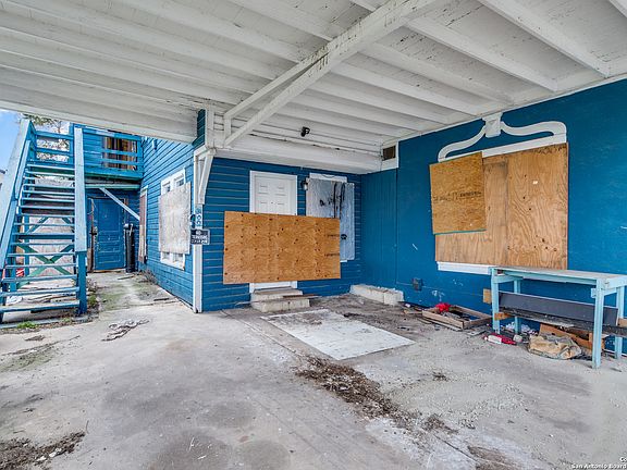 3rd image of 108 BEATRICE AVE