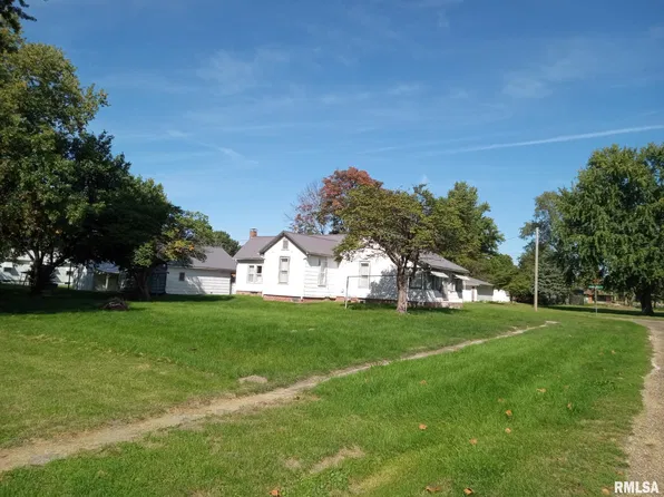 932 N Elm St, Lewistown, IL 61542