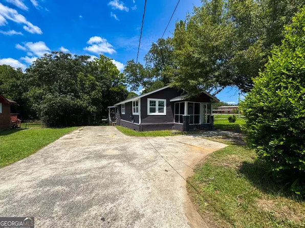 1442 Kitchens St, Macon, GA 31217