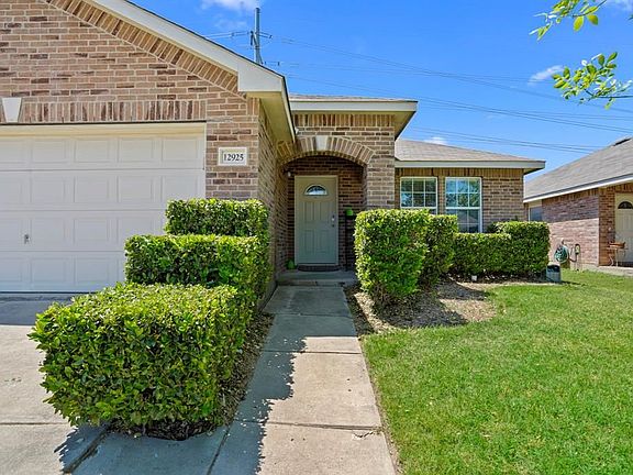 3rd image of 12925 Pricklybranch Dr