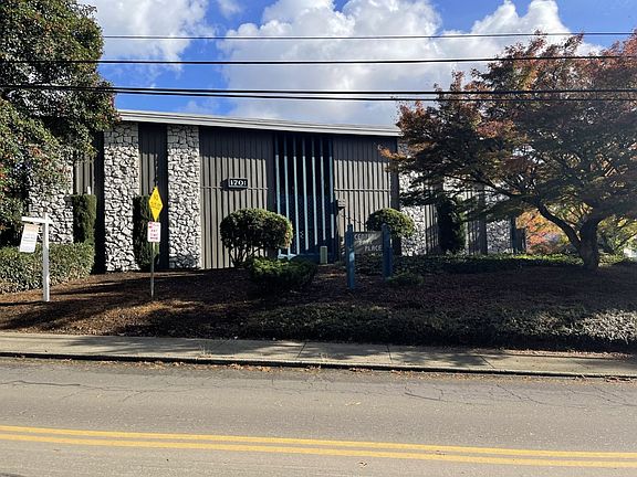 2nd image of 1701 E Reserve St APT 4