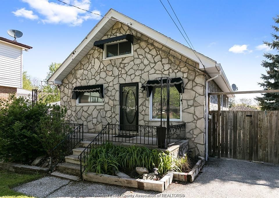 1st image of 1022 Riverdale Ave