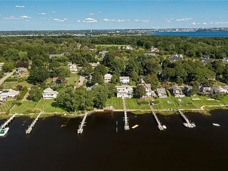 39 Shore Dr — Photo 6