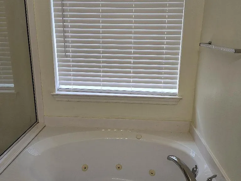 6327 Bonnie Chase Ln — Photo 22