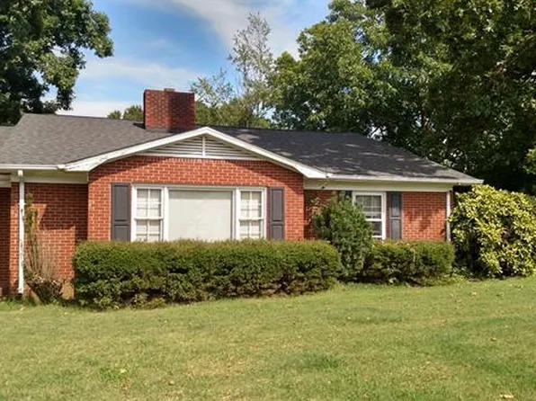 608 N Main St, Wingate, NC 28174