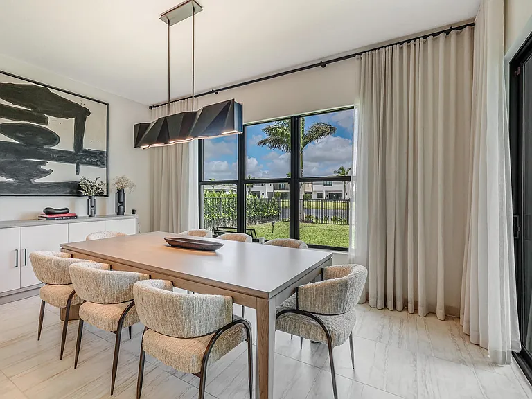 8283 Royal County Down Rd #8283 — Photo 16