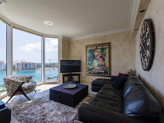 4th image of 300 S Pointe Dr APT 1504
