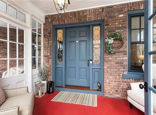 21 Bedlow Ave, Newport, RI 02840