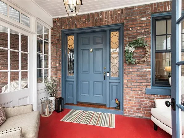 21 Bedlow Ave, Newport, RI 02840