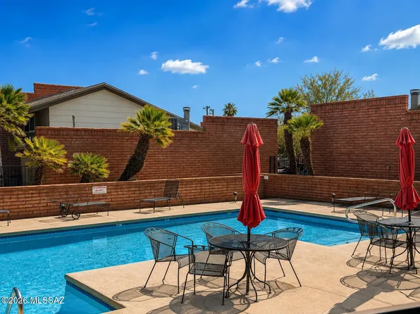 4306 E Fort Lowell Rd #57, Tucson, AZ 85712