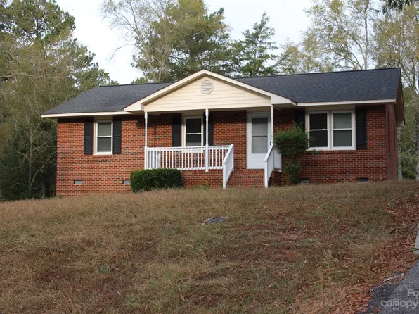 116 Scallybark Ct, Lancaster, SC 29720