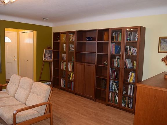 3rd image of 1056 Stanwell Dr