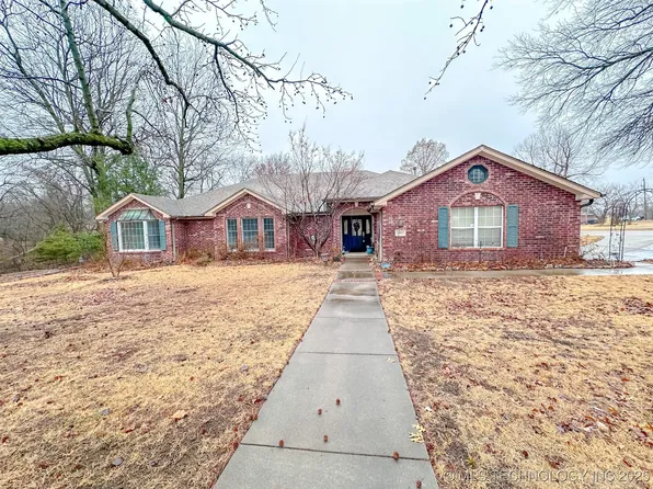 1410 Black Jack Ln, Collinsville, OK 74021