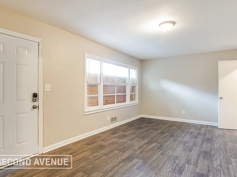 9725 Red Lane Dr — Photo 3