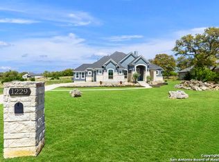 1229 Paladin Trl, Spring Branch, TX 78070