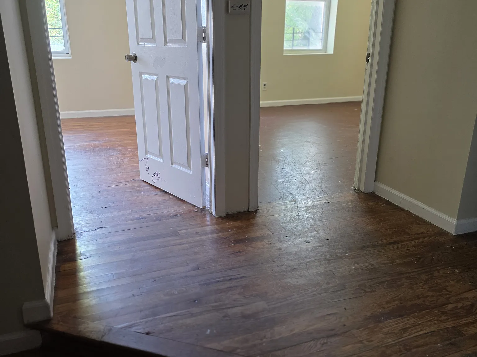 419 Park Ave — Photo 2