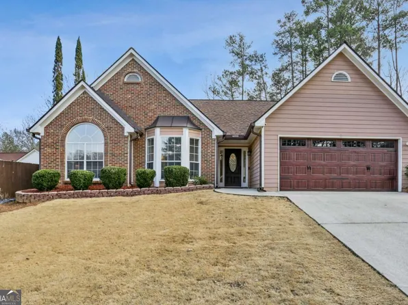 5162 Sterling Trace Dr, Lilburn, GA 30047