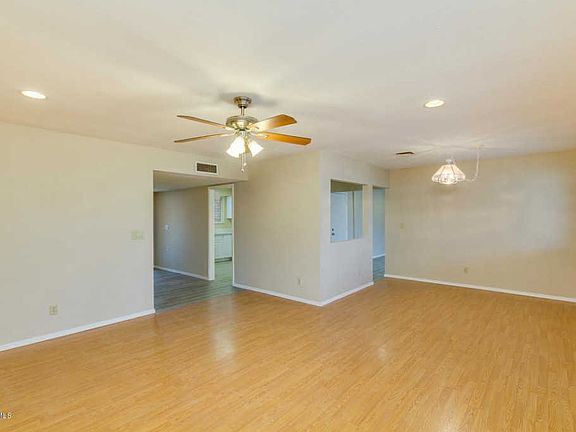 4th image of 1046 S 72nd Pl