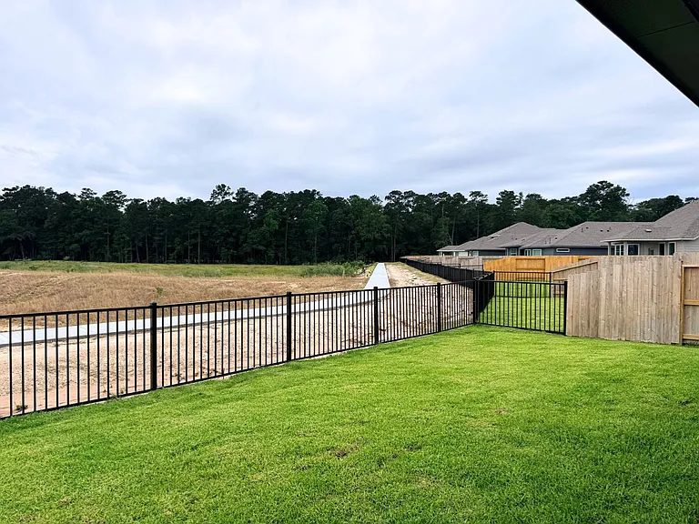 16246 Parish Pointe Ct — Photo 34