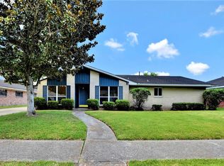 8407 Twin Hills Dr, Houston, TX 77071