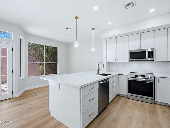 3rd image of 2875 W HIGHLAND Street #1173
