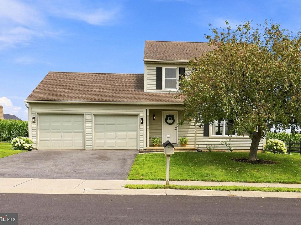 1st image of 313 Willow Ln