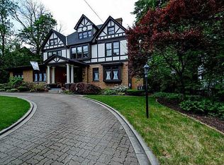 41 Edgecliff Rd, Carnegie, PA 15106