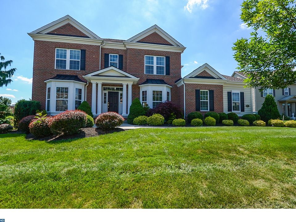 1st image of 1013 Essex Dr