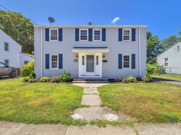 132 Hawthorne Drive, New London, CT 06320