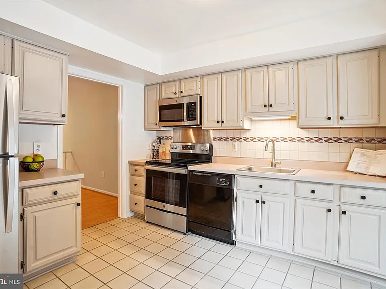 7768 Heatherton Ln #7768 — Photo 7