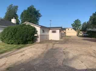 514 S Drake St, Perryton, TX 79070