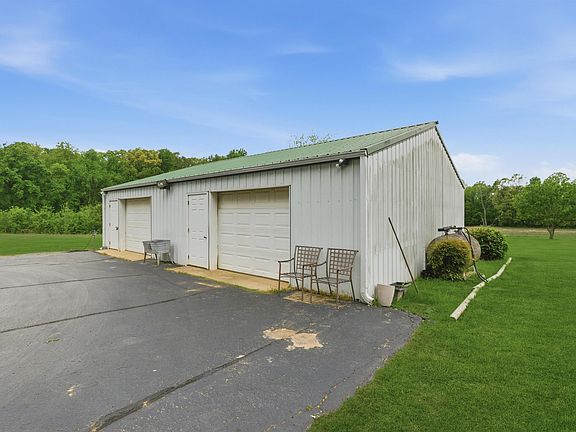 4th image of 237 Luck Madden Rd